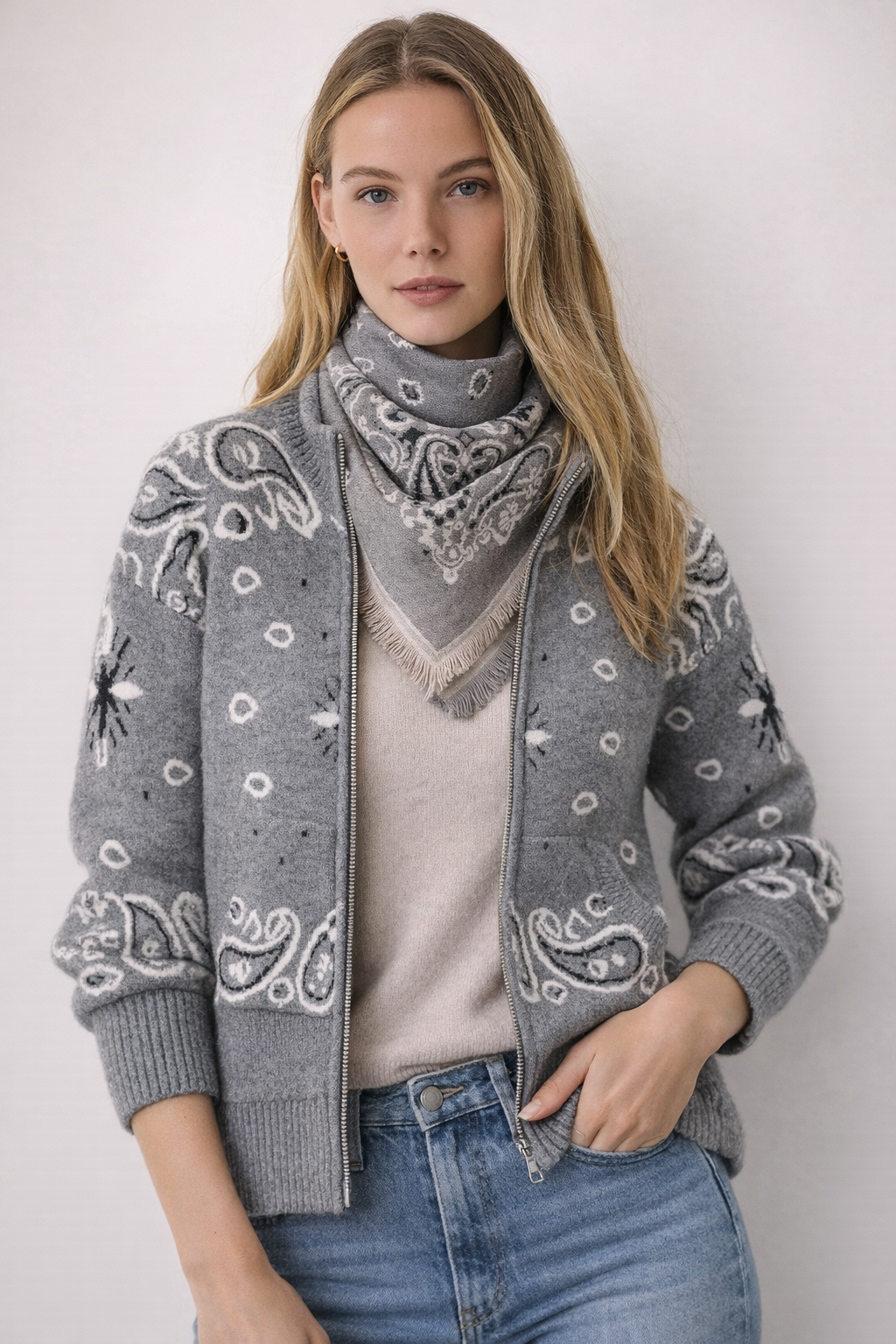 Honey Paisley shawl-grey