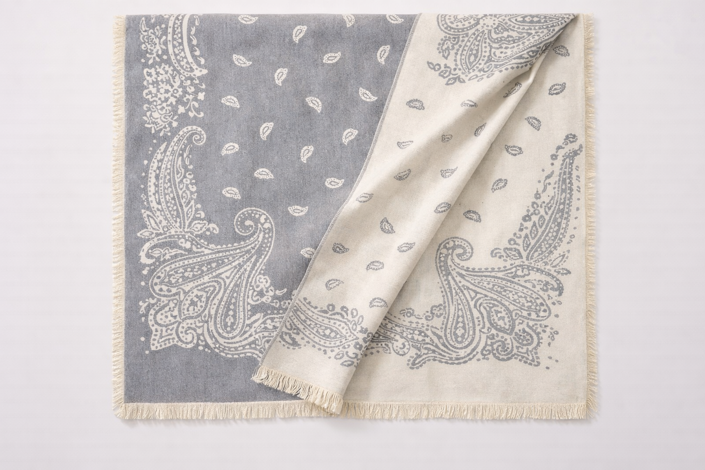 Honey Paisley shawl-grey